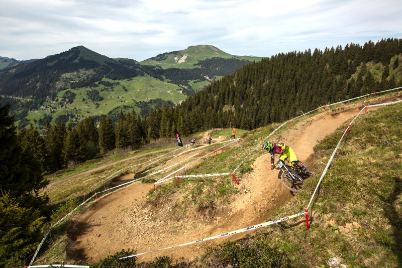iXS SDC Schweizer Downhill Cup Morgnis