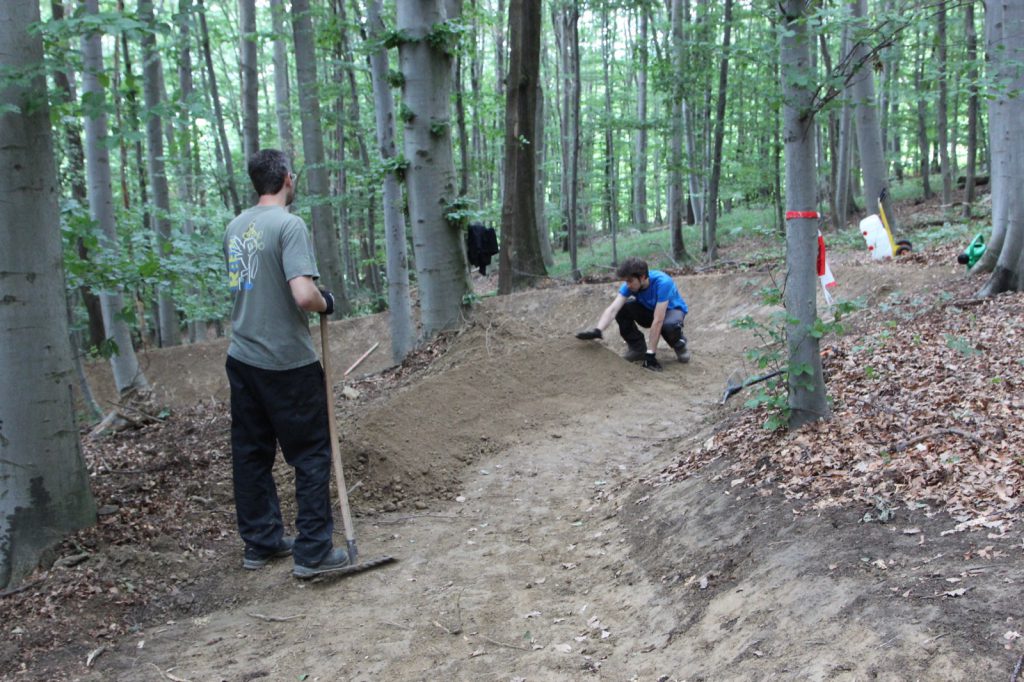 Trail4You Wienerwald Trails Crowdfunding Hohe Wand Wiese Jump Line
