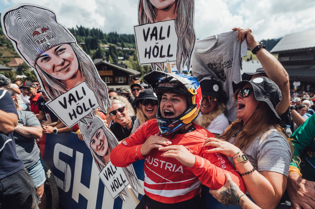 Mountainbike WM 2022 Vali Höll Weltmeisterin