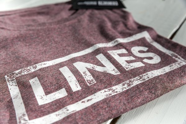 LINES Essential Tee Red Close Up